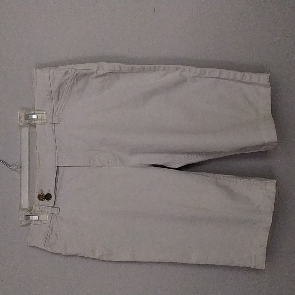 Jones New York Bermuda Stretch Shorts Size 6 Knee length